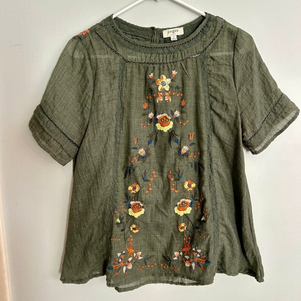 Umgee Floral Embroidered Boho Short-Sleeved Blouse, Grey, Size Small